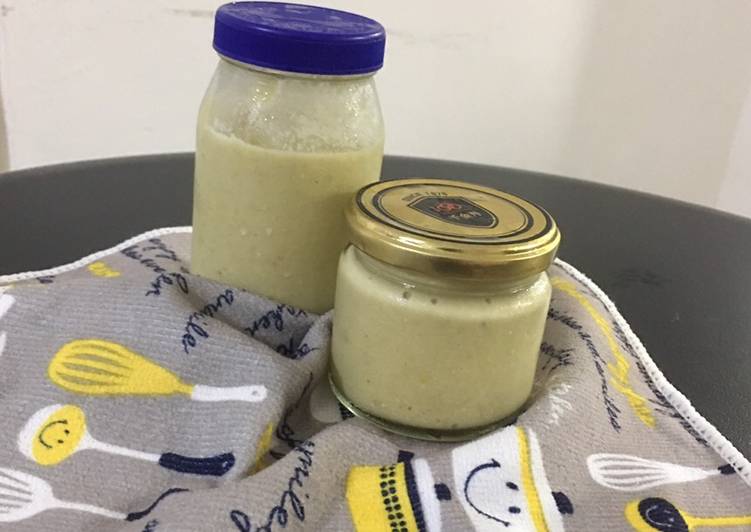 Recipe of Award-winning Cashew nut Nooch sauce