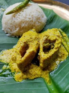 ইলিশ ভাপা (Ilish bhapa recipe In Bengali) রেসিপির প্রধান ছবি