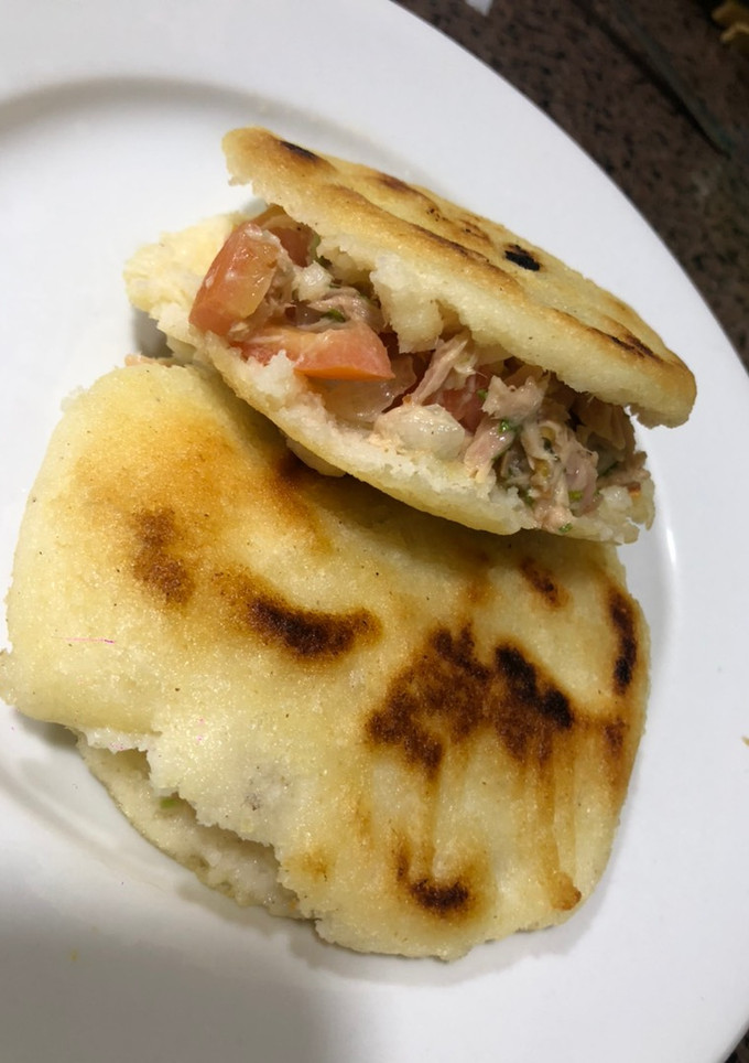 Una foto de Arepas con atún