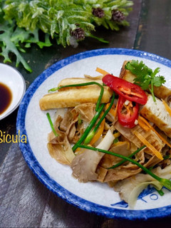 Hình của món Măng Rừng Khô Xào Chay.