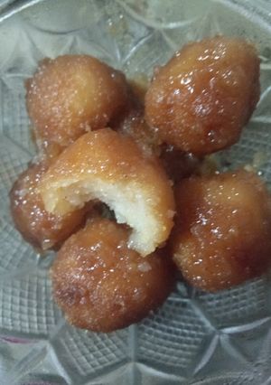 A picture of Suji(rava) gulab jamun.