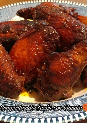 Una foto de Alitas de pollo en adobo al horno🌹