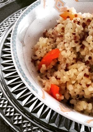 Foto principal de Bulgur y quinoa con pimiento rojo y caballa en aceite extra virgen de oliva