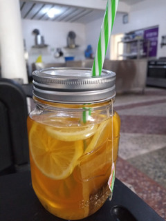 A picture of Iced tea lemonade.