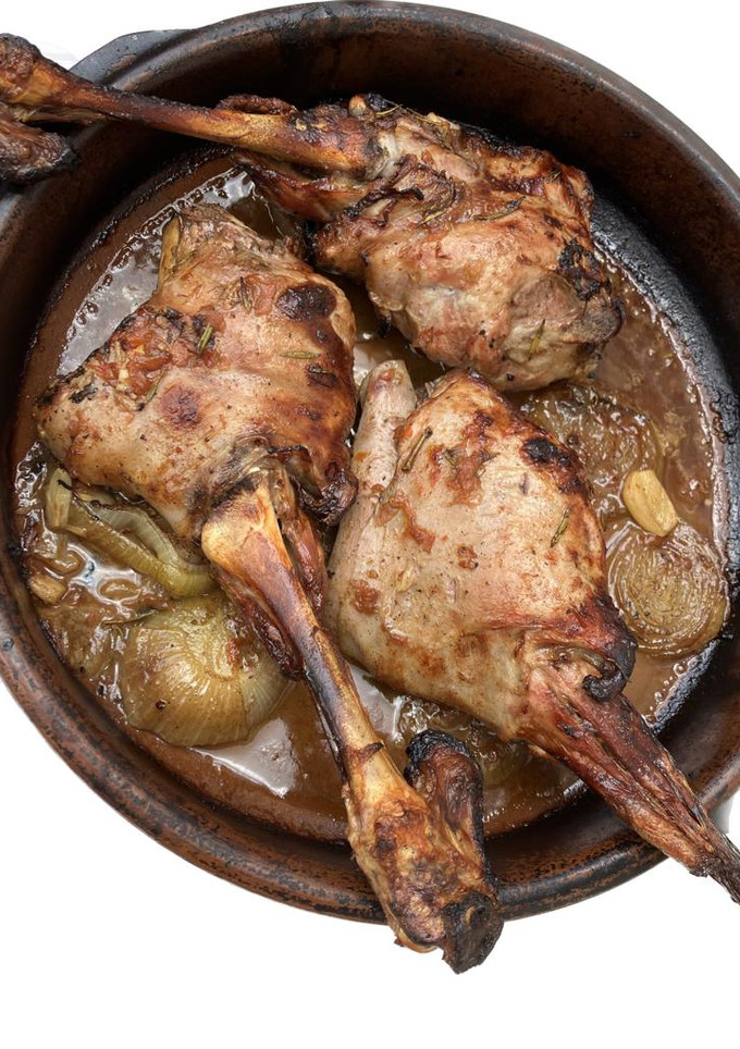 Una foto de Pierna Lechal al horno de leña