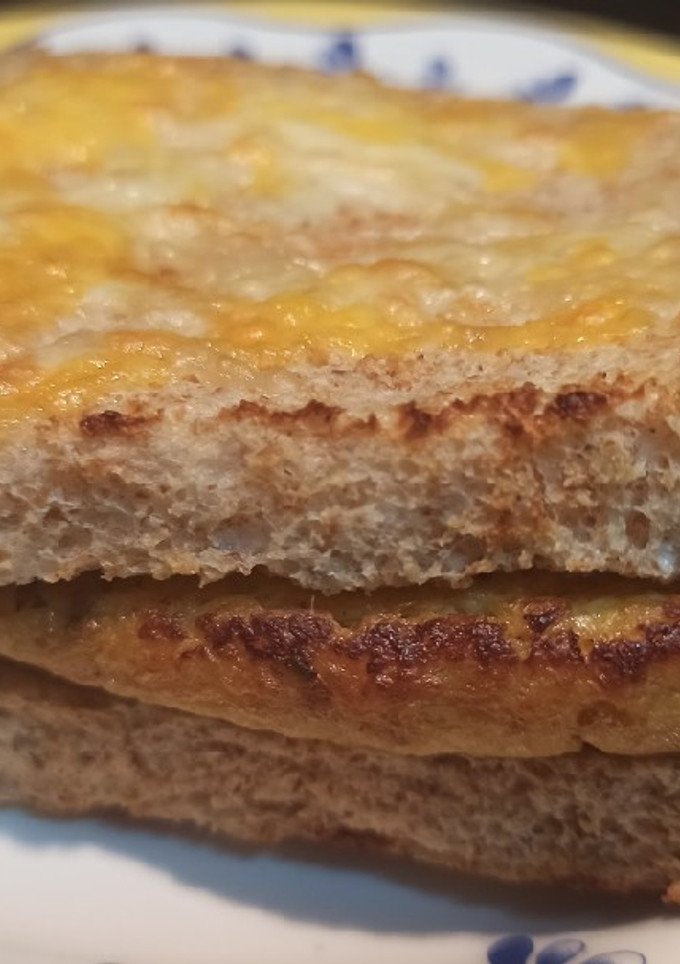 Una foto de Sándwich de tortilla de coliflor, boniato y zanahoria