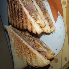 A picture of Cheesy sandwiches 🥪.
