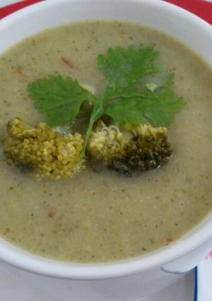 A picture of Broccoli soup.