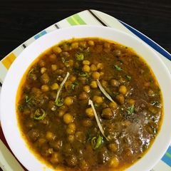 A picture of Chikkar chanay.
