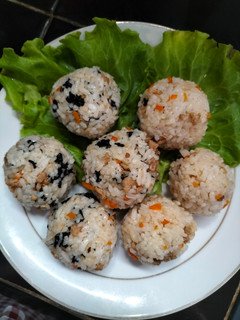 Foto resep Bola nasi Korea(Korean rice ball)