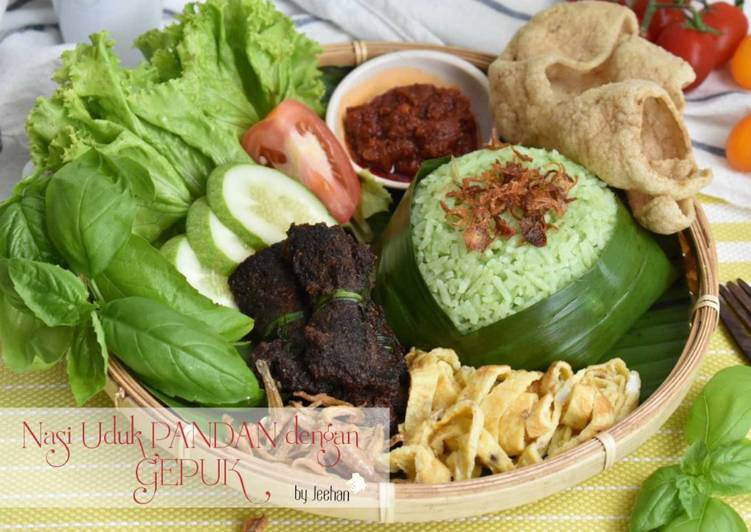 Nasi Uduk PANDAN dengan GEPUK