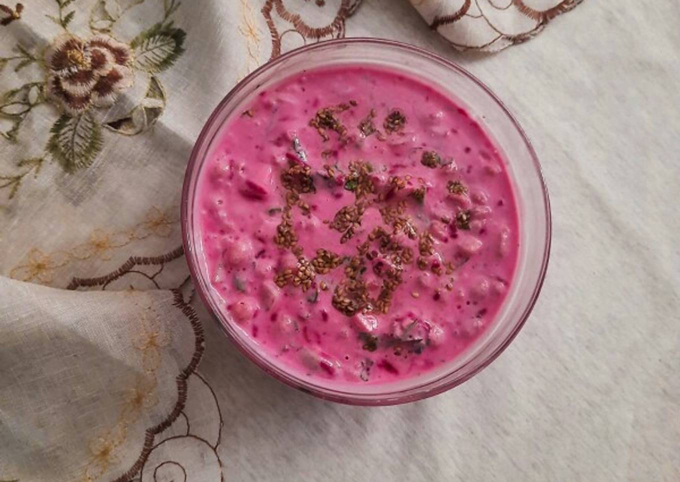 Vegetable pink Raita