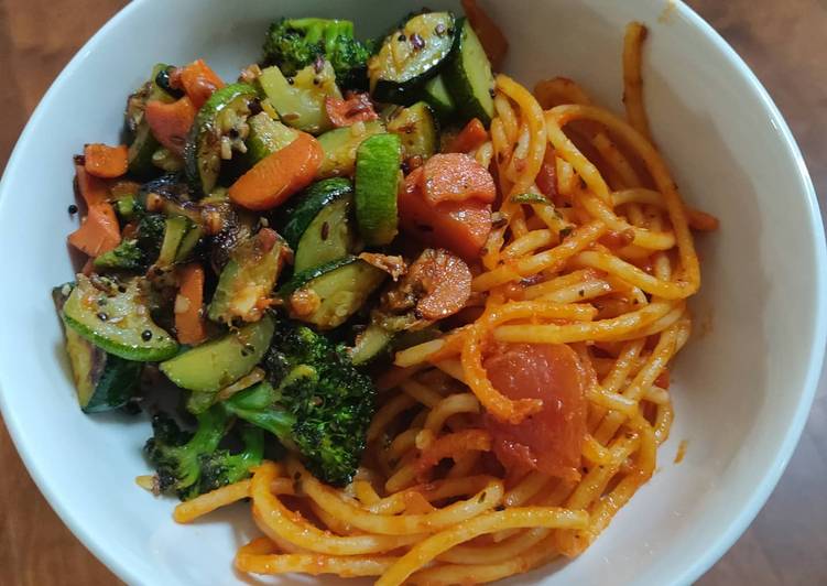 Spaghetti Pasta and stir fry veggies