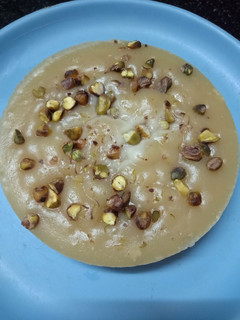 ஸ்பாஞ்ச் வென்னிலா கேக் (Sponge vennila cake recipe in tamil) செய்முறை முக்கிய புகைப்படம்