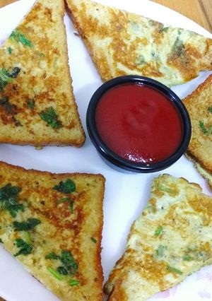 A picture of French Toast.