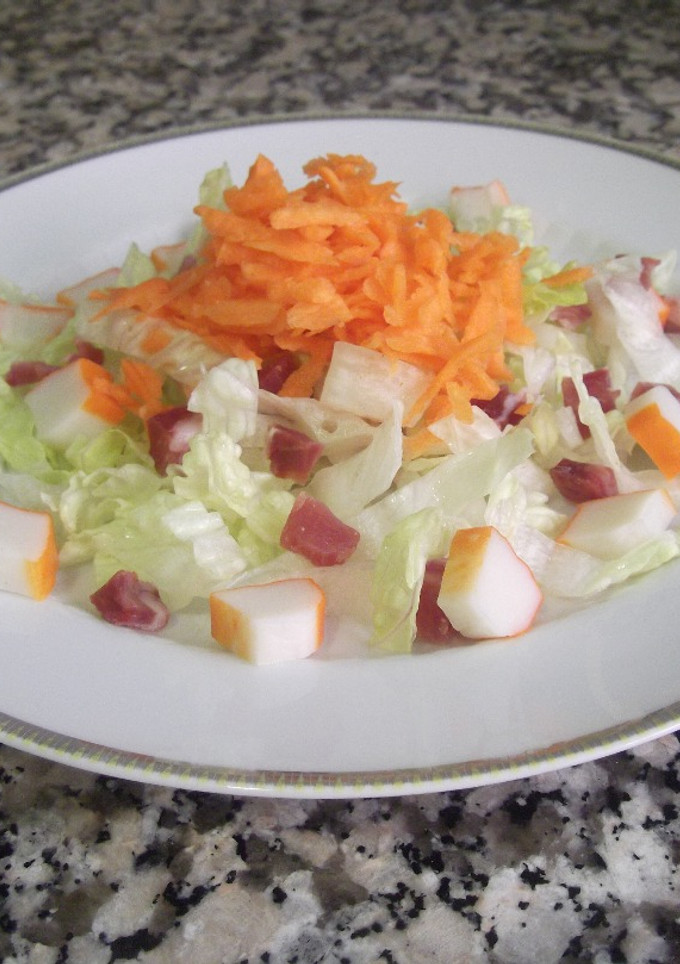 Una foto de Ensalada con aliño chino