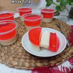 Puding Jelly Strawberry Merah Putih-レシピのメイン写真