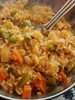 મેક્સિકન રાઈસ (Mexican Rice Recipe in Gujarati) રેસીપી મુખ્ય ફોટો