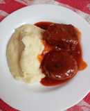 Albóndigas de jurel en salsa de tomates con puré de papas casero