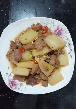 Hình của món Thịt heo kho củ cải trắng.
