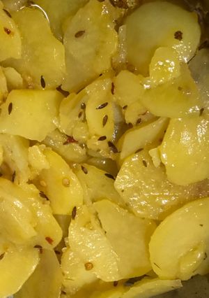A picture of Fried Aloo.