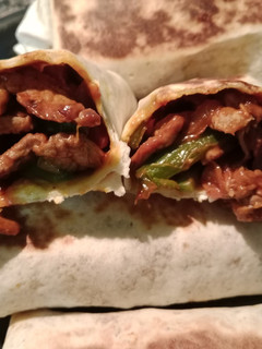 Una foto de Fajitas a mi manera de ternera con verduras