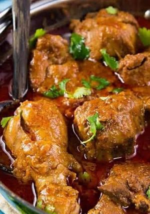 A picture of Indian style chicken curry.