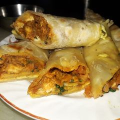 A picture of Chicken kathi rolls.