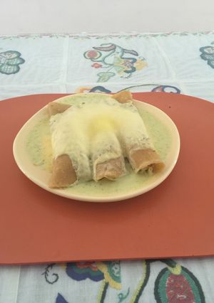 Una foto de Enchiladas suizas Chicken-bacon