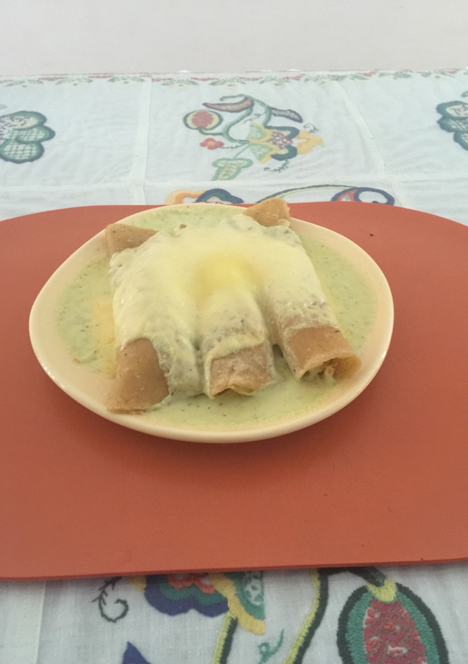Una foto de Enchiladas suizas Chicken-bacon