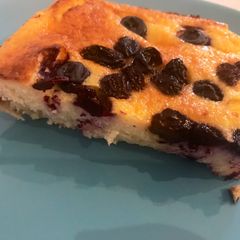 A picture of Russian Breakfast Pudding.