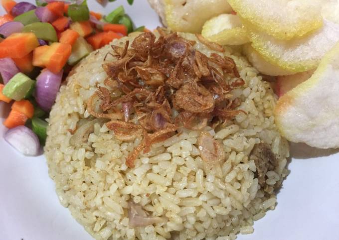 Langkah Mudah untuk Menyiapkan Nasi Kebuli Magic Com yang Sempurna