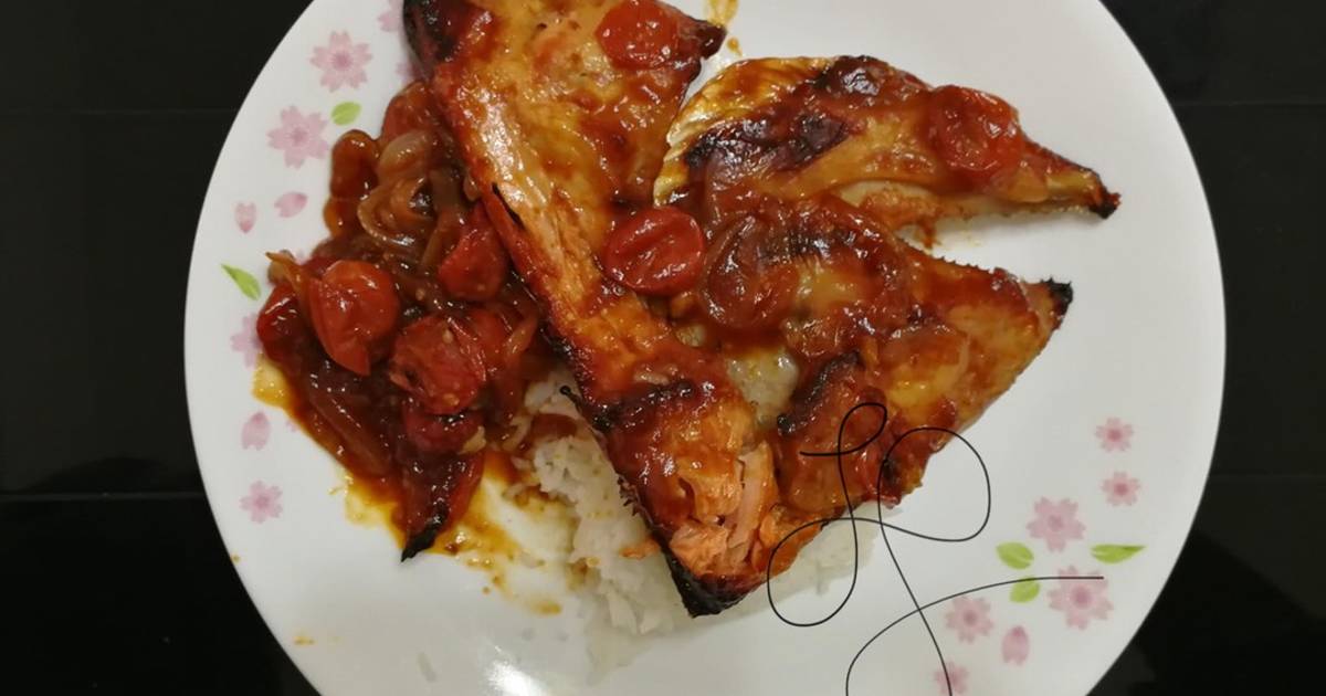 Salmon Fish Head With Whisky Tomato And Onion Sauce Recipe by Lyii G