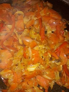 Una foto de Calabacines, zanahorias y champiñones al limón