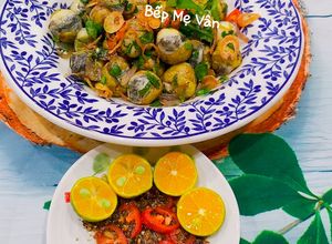 Hình của món Trứng cút lộn xào hành,rau răm.