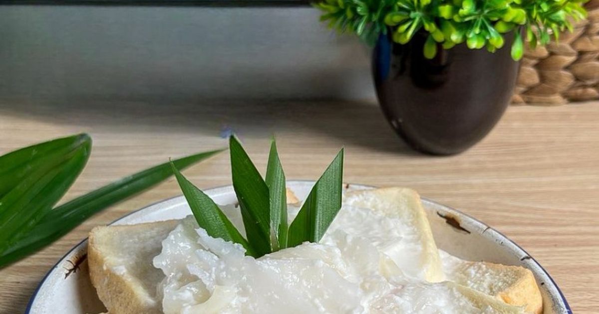 Wedang roti tawar kelapa