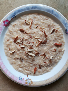 A picture of Barley Porridge with Milk.