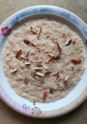 A picture of Barley Porridge with Milk.