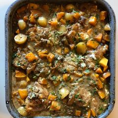Chicken, potato and butternut squash oven-bake A picture of Chicken, potato and butternut squash oven-bake.