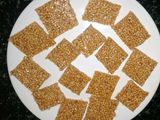 तिळगुळाची वडी (Tilgul Vadi Recipe In Marathi)