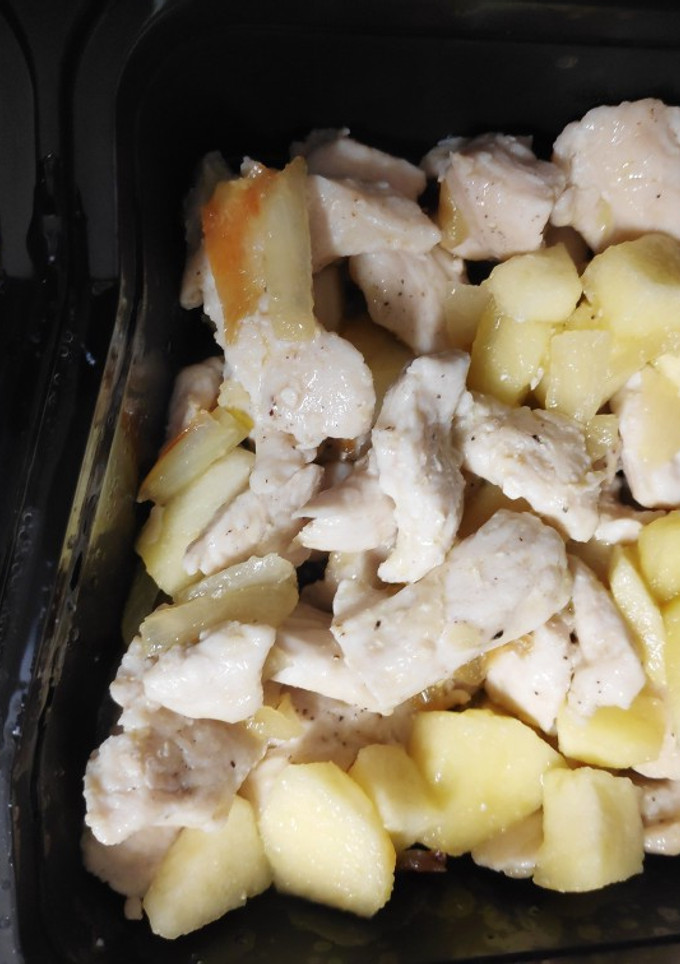 Una foto de Pollo con manzana