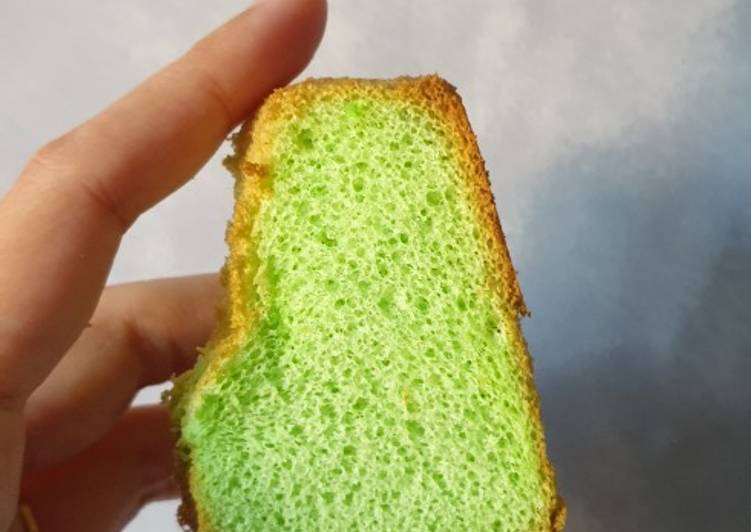 Cara Gampang Menyiapkan Pandan Chiffon Cake Anti Gagal