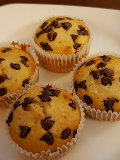 Una foto de Magdalenas de claras y chocolate