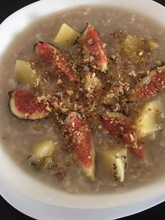 A picture of Oats brekkie.