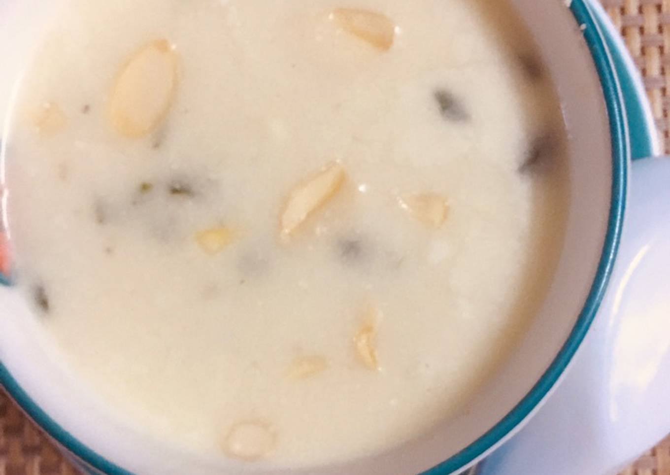 Almond soup
