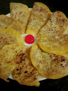 தேங்காய் பருப்பு போளி(thengai paruppu poli recipe in tamil) செய்முறை முக்கிய புகைப்படம்