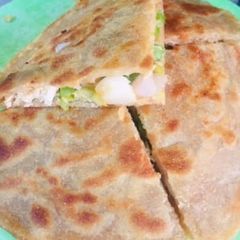 A picture of Pizza paratha.