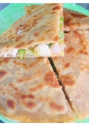A picture of Pizza paratha.