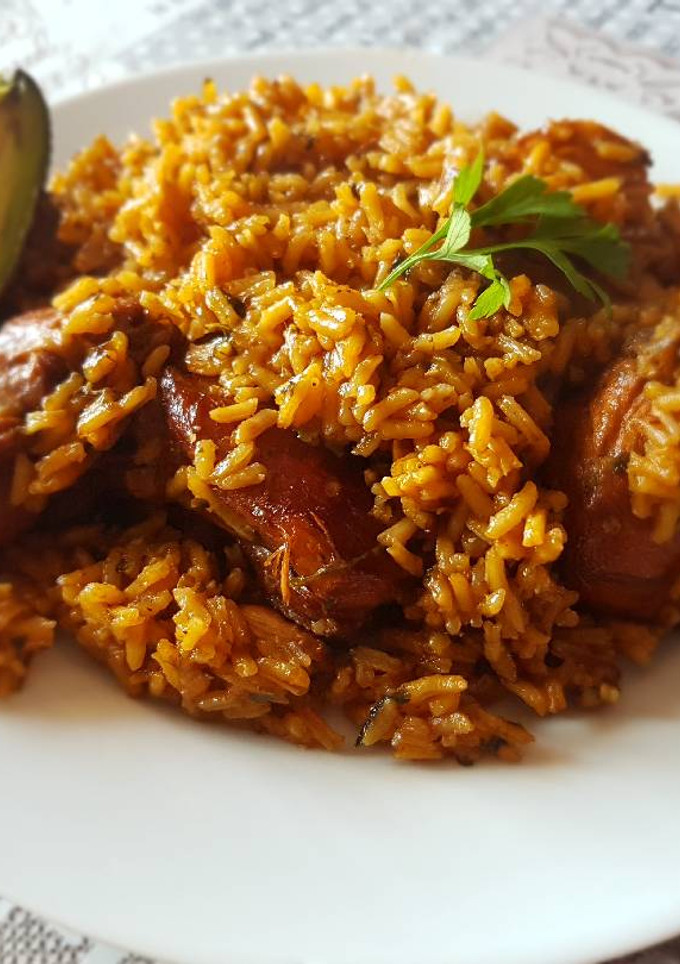 Una foto de Locrio de pollo