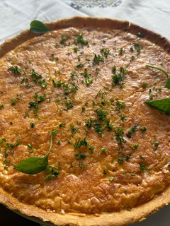 Una foto de Quiche de Bacon y queso 🧀 🥓